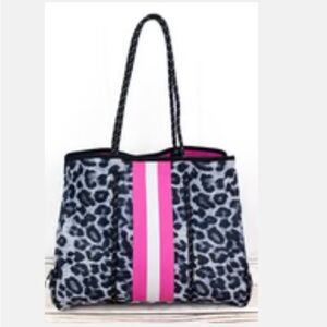 Stylish Neoprene Leopard Print Tote with Pink Accents